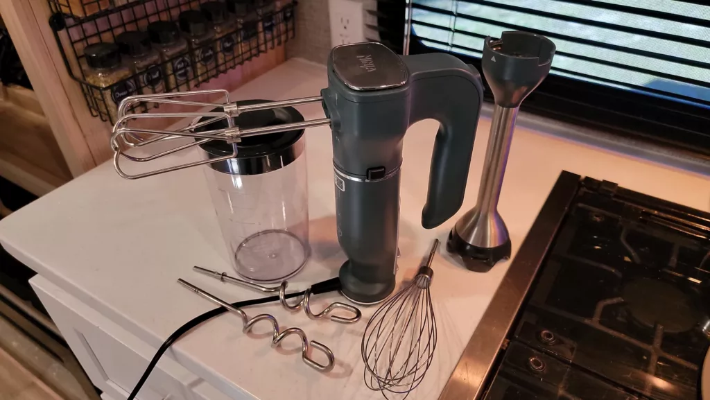 RV kitchen tips from TheRoadRoamers—discover smart storage, multi-use appliances, and outdoor cooking hacks for full-time RV living.